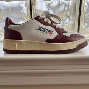 Autry Medalist cream burgundy European high-end sneakers 36 5.5 6 EUC so chic!